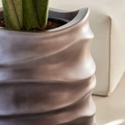 Gradient Lee Couple Planter - Matt Coffee -HousePlants Shop Gradient Lee Planter Matt Coffee 1